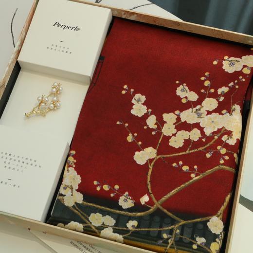 【甄珠贝·国风系列】70*70cm梅探宫墙丝巾多种组合礼盒套装【适合送外宾】 商品图7