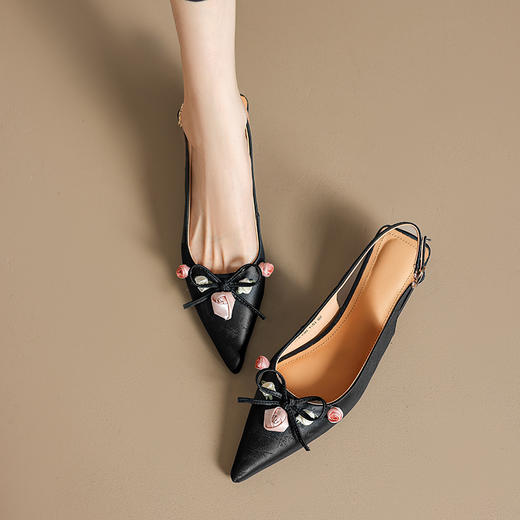 【预售5天】优雅个性，花朵蝴蝶结里外全皮包头高跟鞋MT&ML3296 商品图5