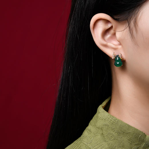 s925银绿玛瑙驯鹿葫芦耳钉女，复古立体小众设计冰种绿宝石耳饰TKT-DY3403755 商品图2