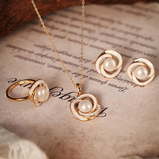 MANREYA玛芮雅“山茶雪韵”天然淡水珍珠三件套耳夹耳钉项链戒指没耳洞也能戴 商品图9