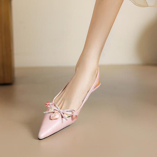 【预售5天】优雅个性，花朵蝴蝶结里外全皮包头高跟鞋MT&ML3296 商品图8