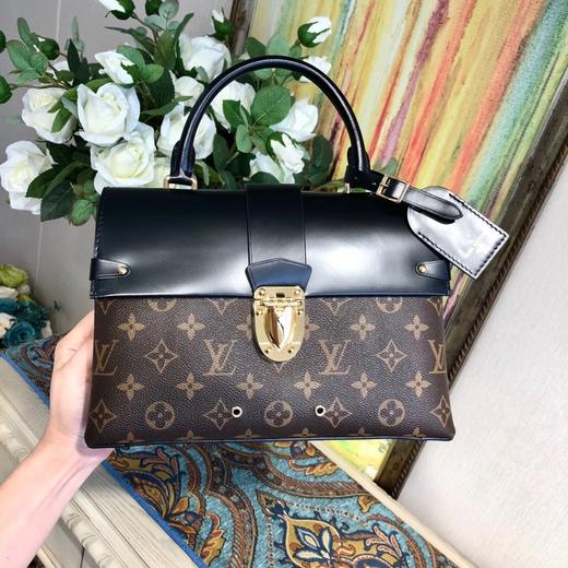 LV路易威登One Handle老花邮差包手提单肩斜挎女包 商品图12