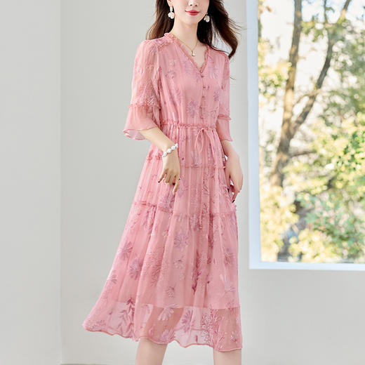 QS-82497018重工刺绣真丝连衣裙女新款夏季中袖年轻款优雅气质V领桑蚕丝 商品图4