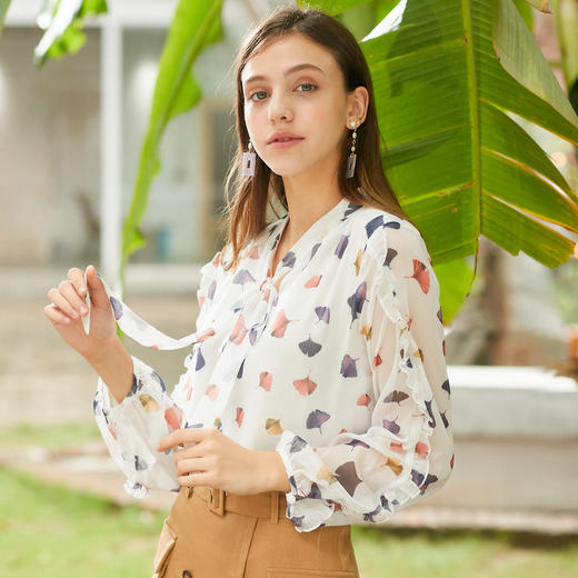 欧芮儿冬季2021款女装蝴蝶结系带衬衫女印花木耳边拼接宽松小衫 商品图1