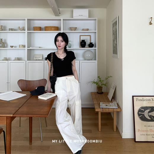 金蘑菇菇 韩漫top / 纯色v领针织短袖t恤女短款小个子上衣 商品图6