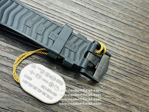 【墨黑海马，桀骜登场】OR厂新品海马系列300米。43.50mm表壳、表圈、波纹图案表盘均采用黑色氧化锆1Zr021陶瓷制成。镂空指针及12点位的圆点，均覆有Super-LumiNova夜光涂层 商品图9