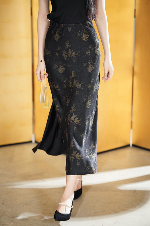 逸红颜明月优选 #『竹影』竹风雅韵新中式半身裙,斜裁鱼尾裙型,百搭舒适,松弛有度 商品图3