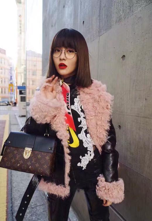 LV路易威登One Handle老花邮差包手提单肩斜挎女包 商品图1