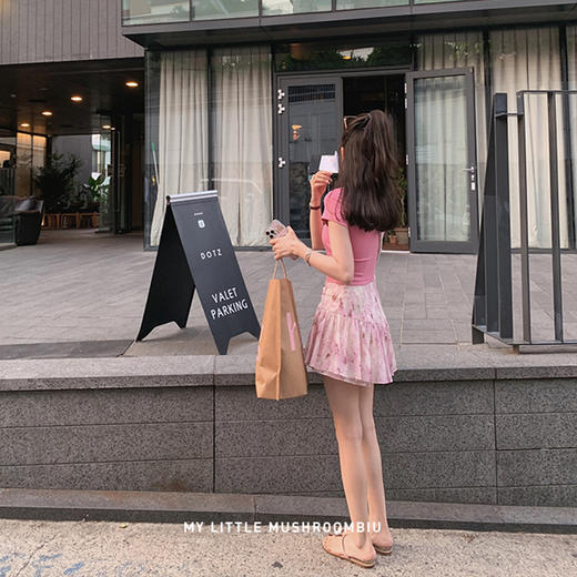 金蘑菇菇 韩漫top / 纯色v领针织短袖t恤女短款小个子上衣 商品图3