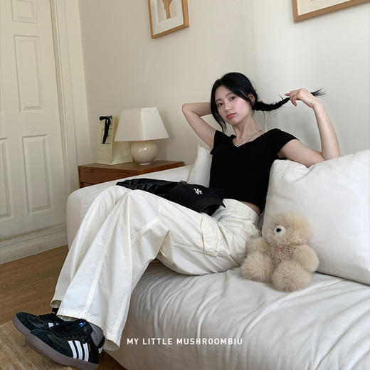 金蘑菇菇 韩漫top / 纯色v领针织短袖t恤女短款小个子上衣 商品图9