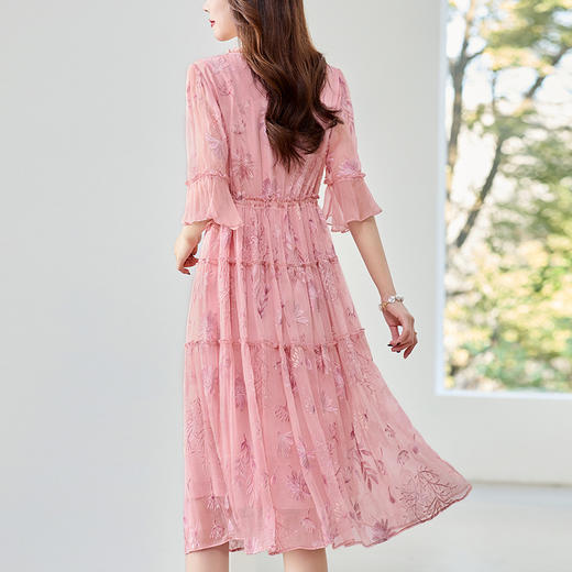 QS-82497018重工刺绣真丝连衣裙女新款夏季中袖年轻款优雅气质V领桑蚕丝 商品图3