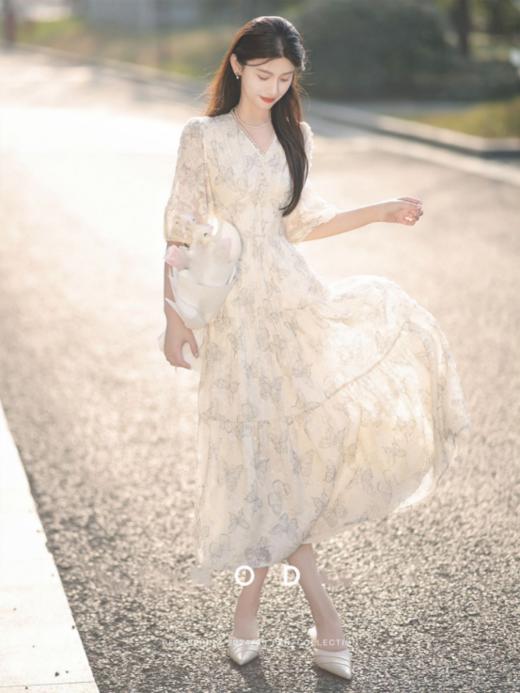 🔆【岚可可小蝶仙系列高质感收腰连衣裙】✅1、衣服的领口、👉腰间等多处都添加了精美的花边，💕增添了衣服的层次感和立体感，♦️让衣服看起来更加唯美、浪漫~  商品图2