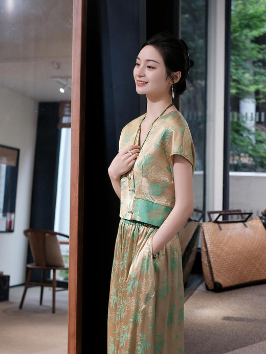 盛唐婧 |桑蚕丝竹菊清影双色提花裤子 商品图9