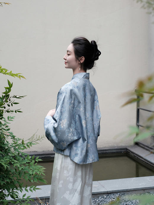 瑕疵| 盛唐婧 |倾一如玉叶子花外套-蓝色[特价品] 商品图4