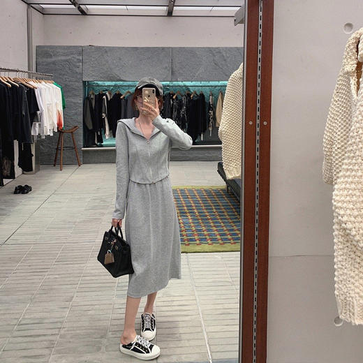 金蘑菇菇【冰鱼骨卫衣套】t的厚度哦巧妙修身甜辣运动休闲两件套 商品图0