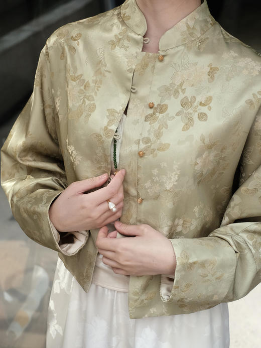 盛唐婧 |倾一如玉叶子花外套-杏色 商品图6