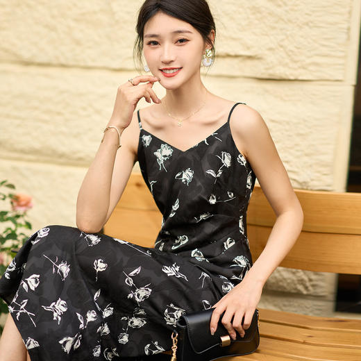 【印花连衣裙】2024夏季气质优雅玫瑰花吊带连衣裙1094 商品图1