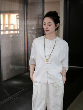 盛唐婧 |丝麻提花圆领小外套-白色