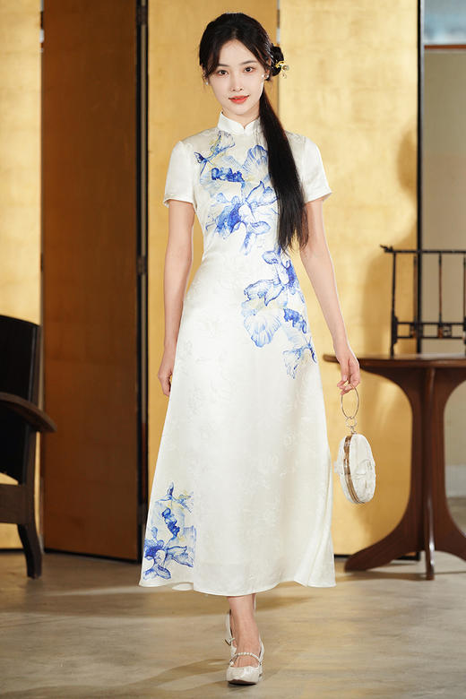 逸红颜明月优选 #『烟岚』收藏级杨紫同款醋酸旗袍,老师傅1对1手工剪裁 ,花型设计师手绘印花 商品图0