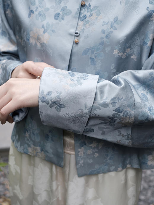 瑕疵| 盛唐婧 |倾一如玉叶子花外套-蓝色[特价品] 商品图1