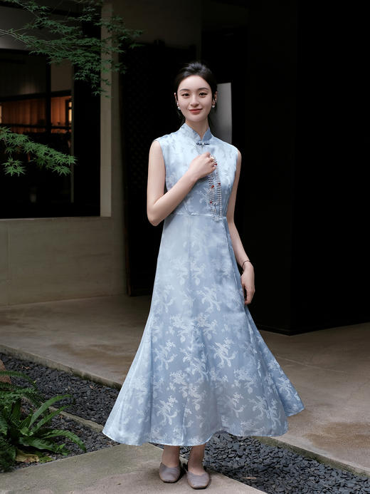 盛唐婧 |桑蚕丝龙纹葫芦盘扣连衣裙 商品图1