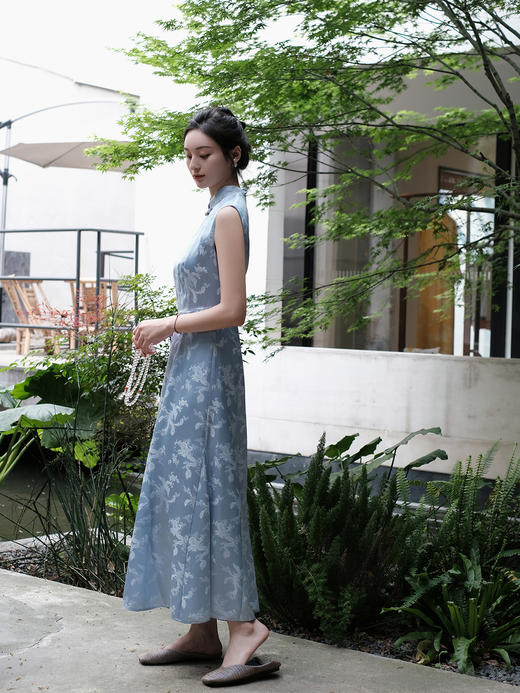 盛唐婧 |桑蚕丝龙纹葫芦盘扣连衣裙 商品图9