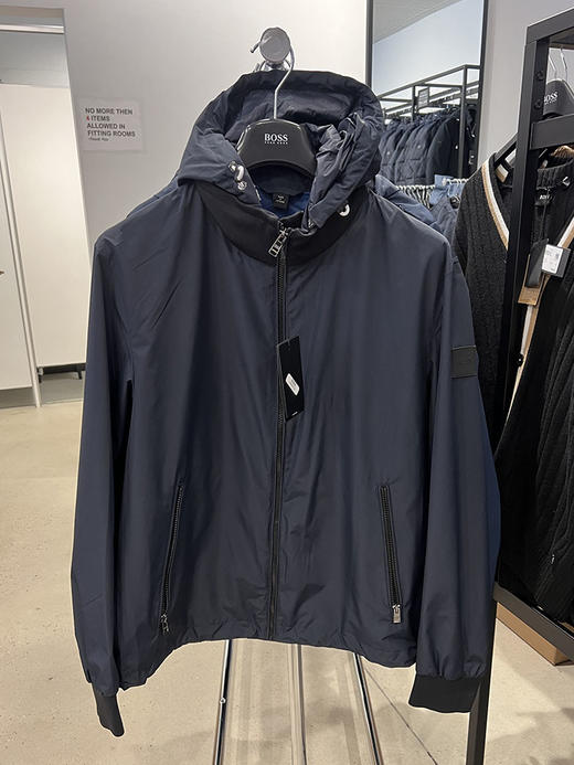 瑕疵HUGO BOSS/胡戈波士 男士黑标纯色可拆卸连帽商务休闲夹克外套 商品图0