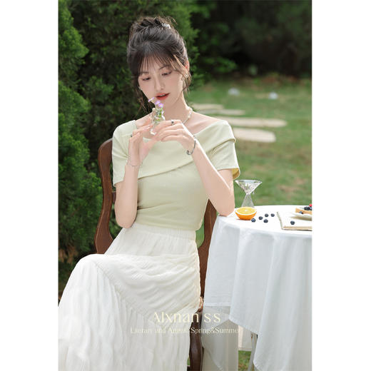 鹿向南「密竹翠隐」法式短袖t恤女2024夏季新款不规则设计感上衣 商品图3