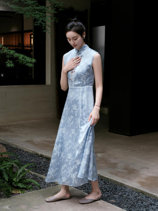 盛唐婧 |桑蚕丝龙纹葫芦盘扣连衣裙 商品图10