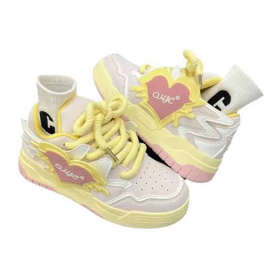 【多巴胺满满❗️小众多巴胺爱心面包鞋】2025新款春夏小众设计，出门不撞鞋，厚底运动鞋学生百搭休闲板鞋L 商品图8