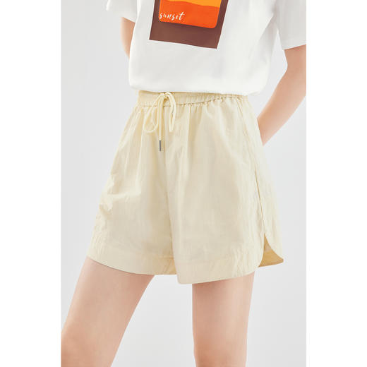 【严选】诗凡黎休闲裤复古轻运动防晒短裤牛筋腰头女2024春夏新款复古时髦SF5150281 商品图3