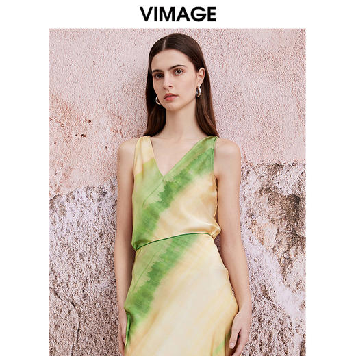 VIMAGE纬漫纪夏季新款晕染V领显瘦气质无袖上衣V2113720 商品图0