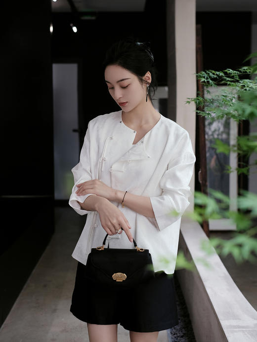 盛唐婧 |丝麻羊毛短裤-黑色 商品图4