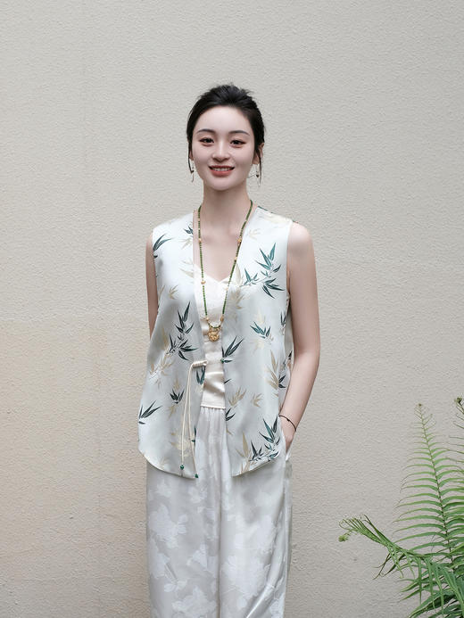 盛唐婧 |真丝缎竹叶提花对襟马甲 商品图6