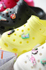 人手一双，泡芙厚底洞洞鞋。599大洋一双の自带拉腿滤镜鞋A041788 商品缩略图1