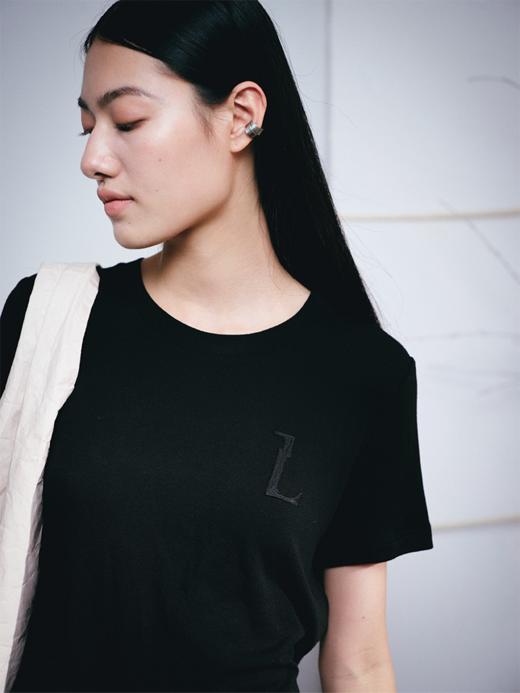 LIYIHAN 基础款字母上衣 Y242S08190 商品图2