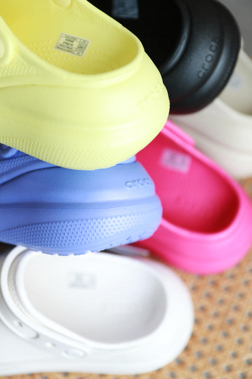 人手一双，泡芙厚底洞洞鞋。599大洋一双の自带拉腿滤镜鞋A041788 商品图8