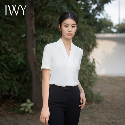 IWY/白色短袖衬衫v领配西装百搭内搭修身显瘦职业装衬衣不透遮肉ol B11221 商品图2