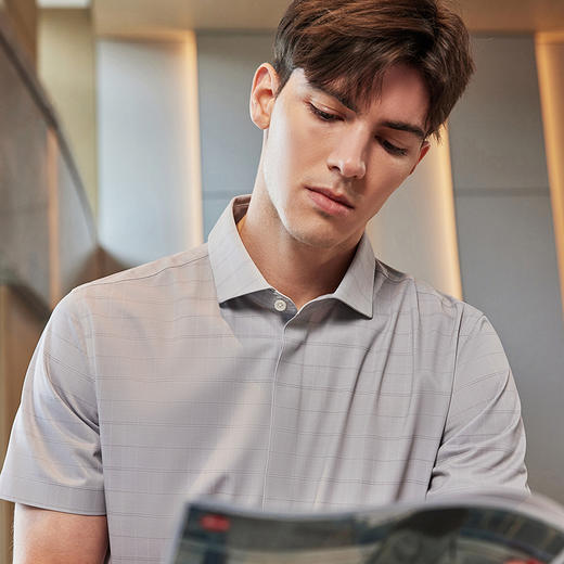 【高端系列】柒牌短袖衬衫男夏季新款商务休闲舒弹丝翻领格子衬衣	126A71290 商品图2