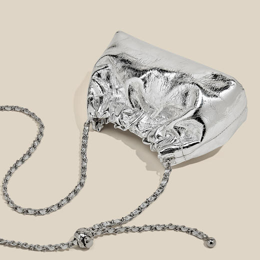 Safiya/索菲娅2024新款 头层牛皮爆款水桶包时尚链条单肩包斜挎女包 SF9136055Y 商品图9