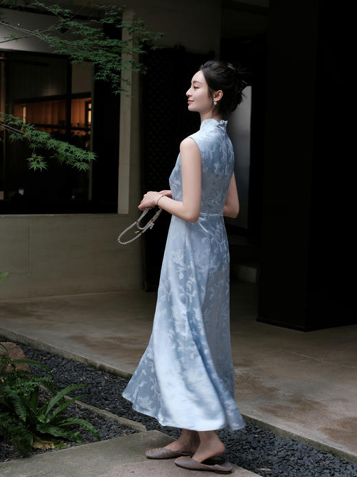 盛唐婧 |桑蚕丝龙纹葫芦盘扣连衣裙 商品图5