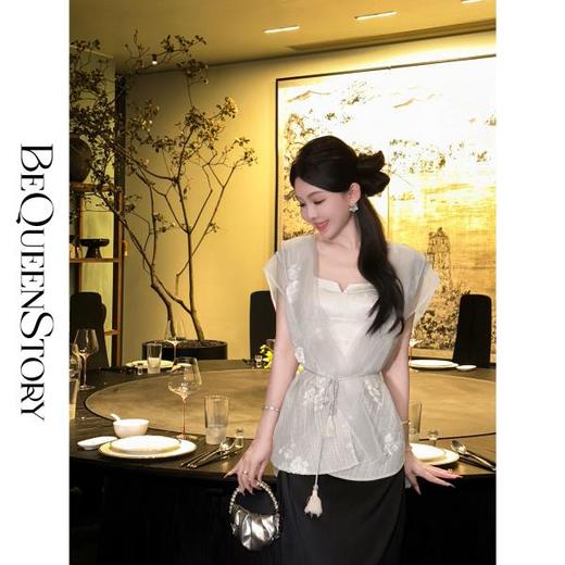 余潇潇【雪玉冰肌】华丽优雅仿麻银丝刺绣珠片轻盈透气宽松马甲 商品图3