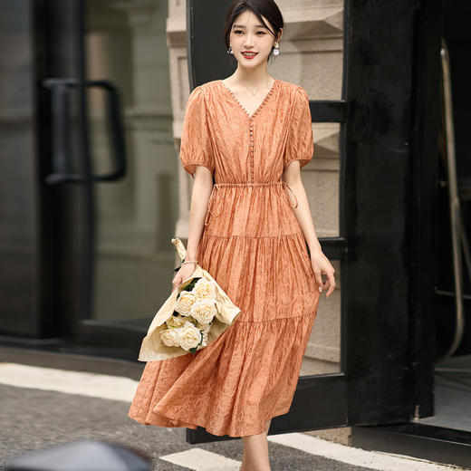 米思阳2025夏季新款肌理感V领显瘦连衣裙高级感飘逸中长裙1030 商品图5