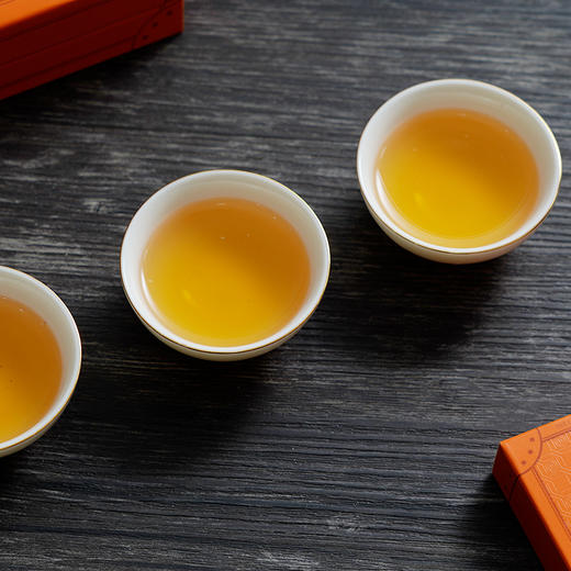 川红茶业&六妙白茶紧压福鼎庄园茶三年寿眉茶叶礼盒送礼30g*8盒 商品图7