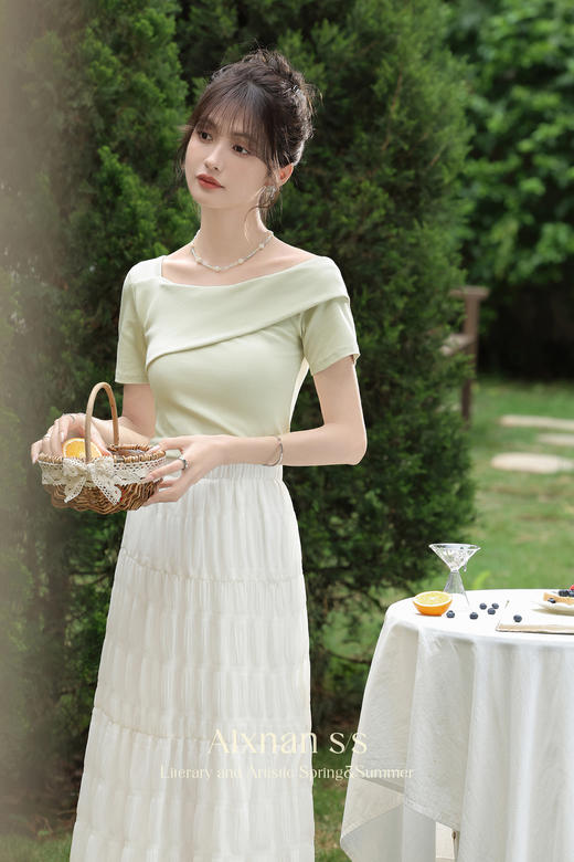 鹿向南「密竹翠隐」法式短袖t恤女2024夏季新款不规则设计感上衣 商品图5