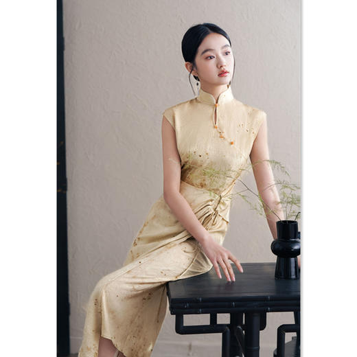 时尚改良年轻少女款，天丝提花旗袍GX-183601 商品图2