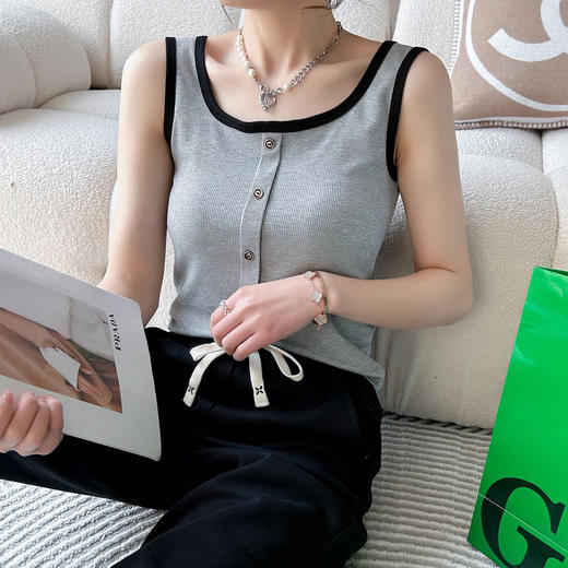 2024新款小香风棉螺纹纽扣背心【FF24506-108】 商品图3