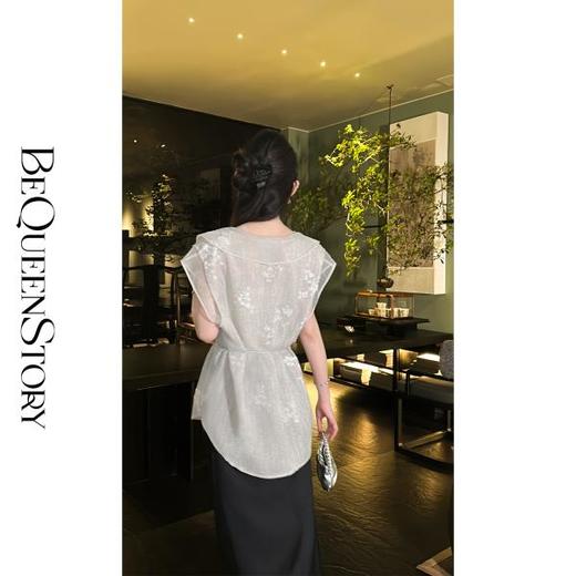 余潇潇【雪玉冰肌】华丽优雅仿麻银丝刺绣珠片轻盈透气宽松马甲 商品图4