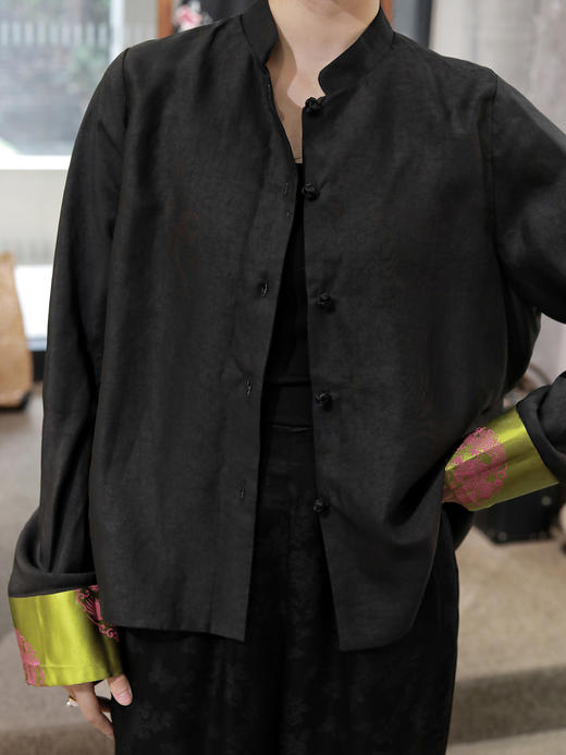 盛唐牡丹 |龟纹香云纱配花蕾缎袖口外套 商品图2