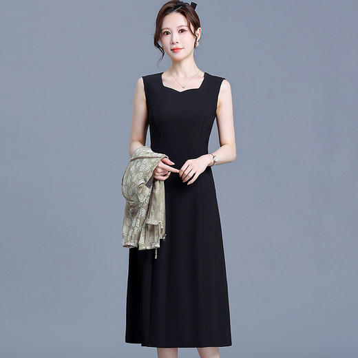 QYM-1756时尚套装连衣裙印花休闲外套+内搭中长款黑色打底裙两件套 商品图1